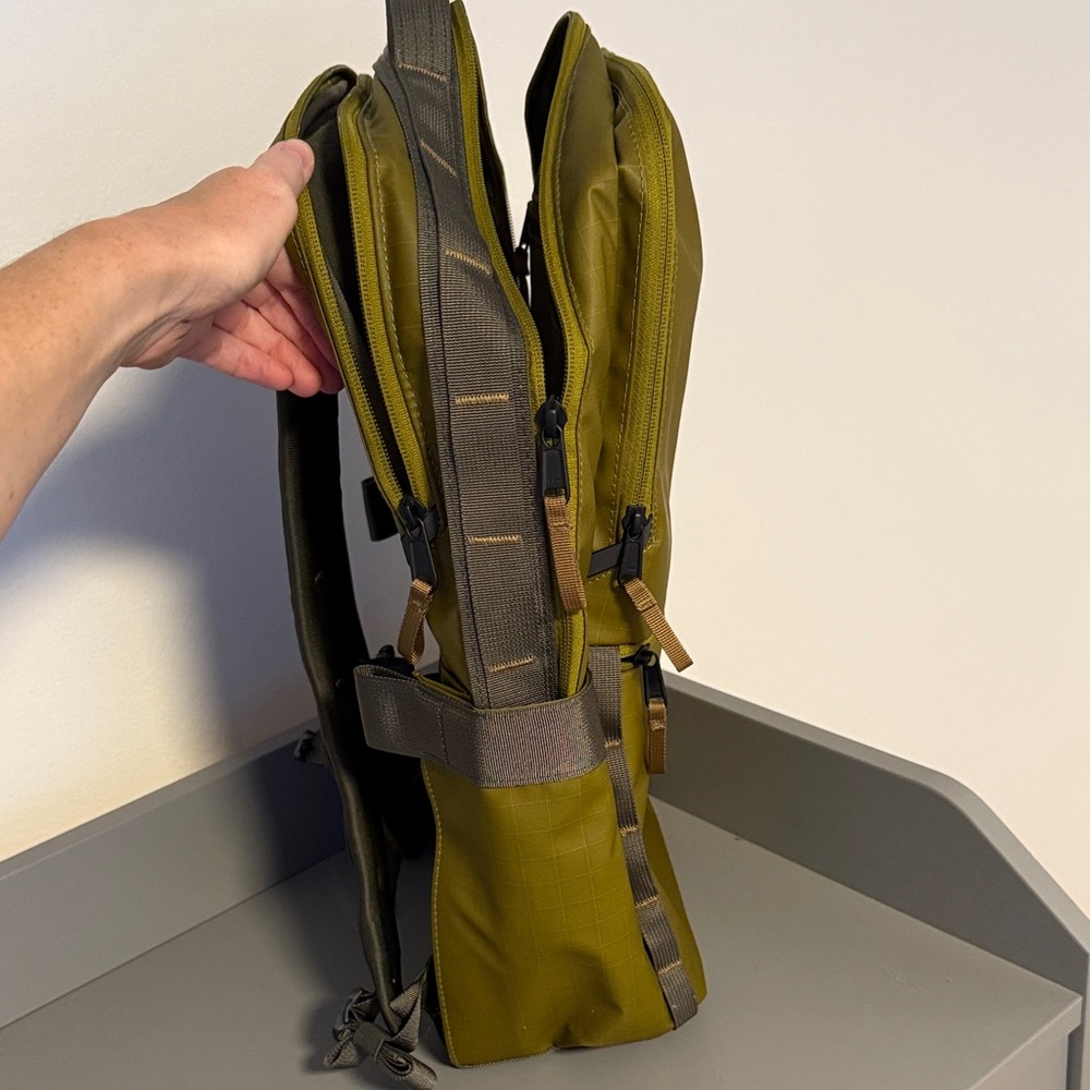 The North Face Mustard Backpack - Picture 3 of 5